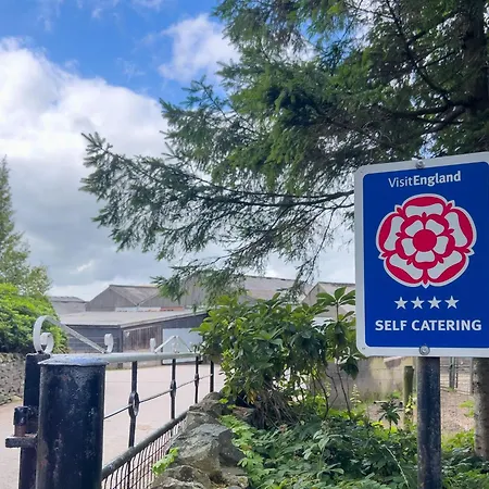 Vakantiehuis Farm Cottage, On A Working Farm In A Tranquil Setting