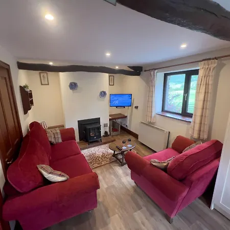 Farm Cottage, On A Working Farm In A Tranquil Setting *